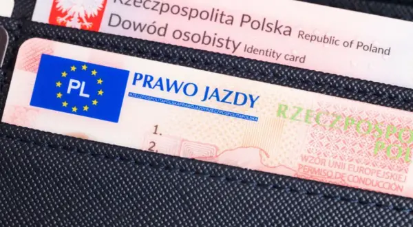 Polskie prawo jazdy i dowód osobisty w portfelu. Pamiętaj o ograniczeniach prawo jazdy 01.06.