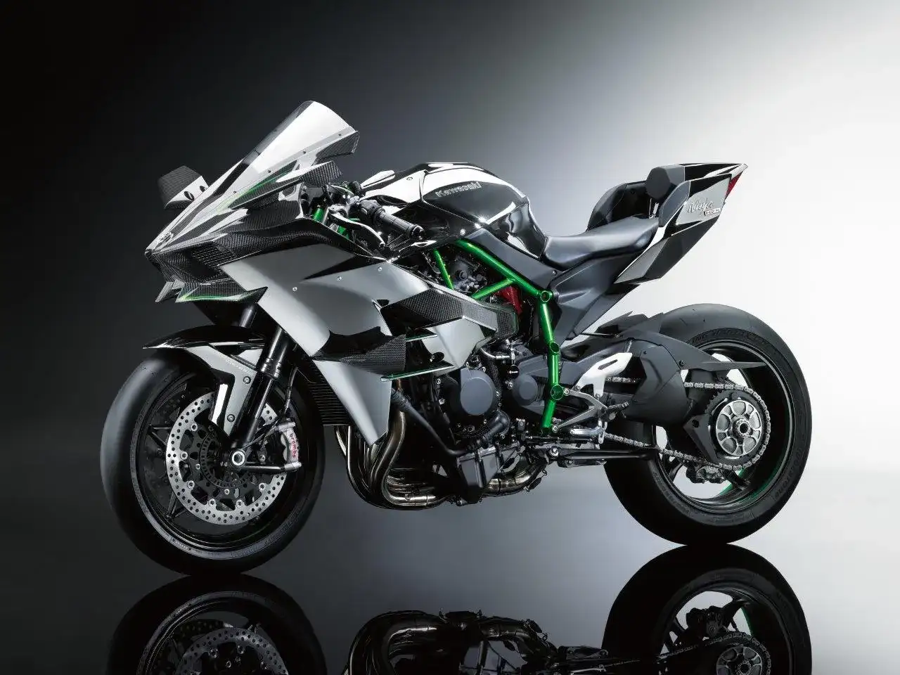 Najszybszy motor na świecie? Rekordy, H2R i MTT 420RR
